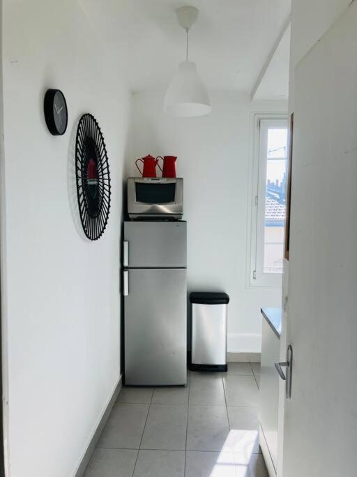 The Artist'S Apartment Near The Metro Сен Дени Екстериор снимка