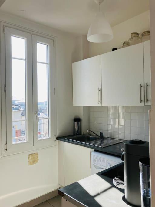 The Artist'S Apartment Near The Metro Сен Дени Екстериор снимка